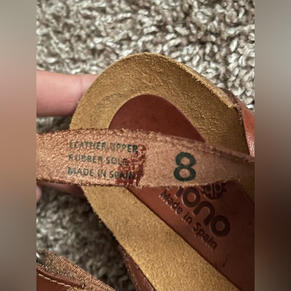 Sandals - Picture 2 of 2